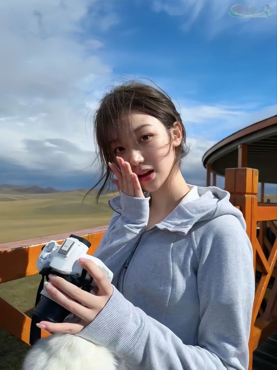 深圳高挑女模特长腿S曲线