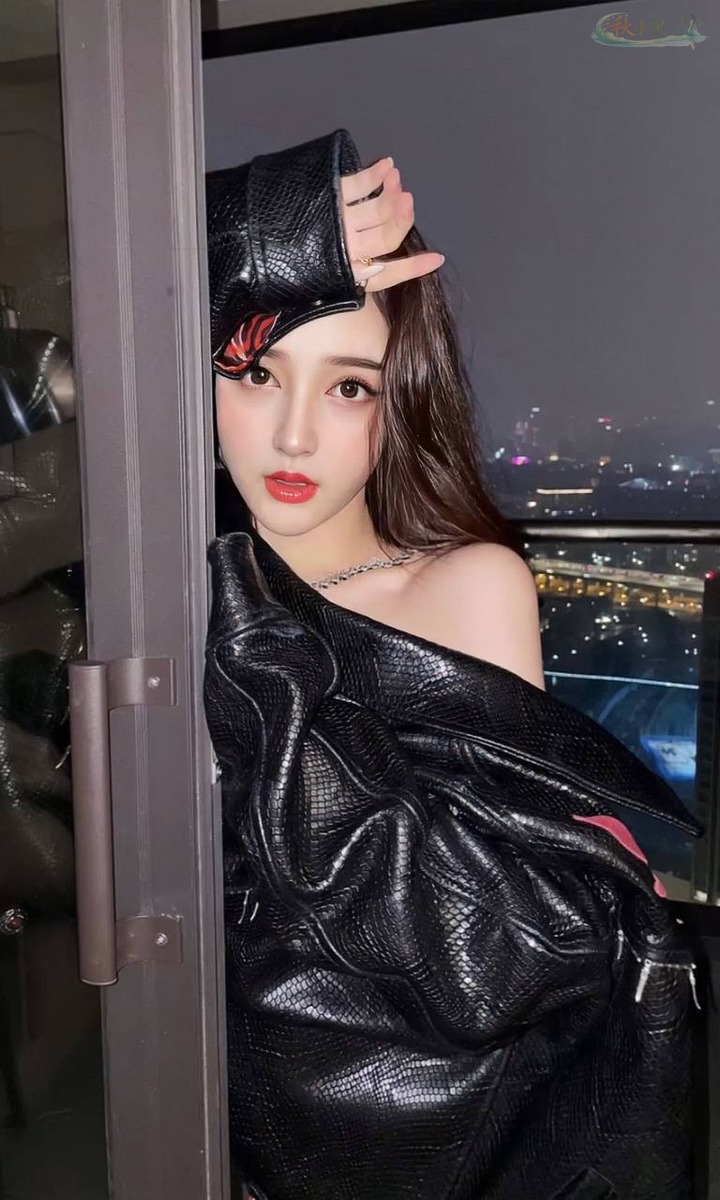 广州精致五官模特正脸特写