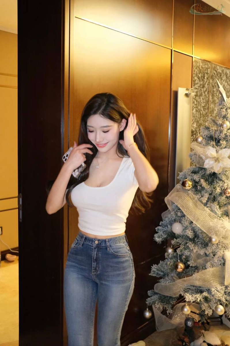 广州高颜值模特自然美