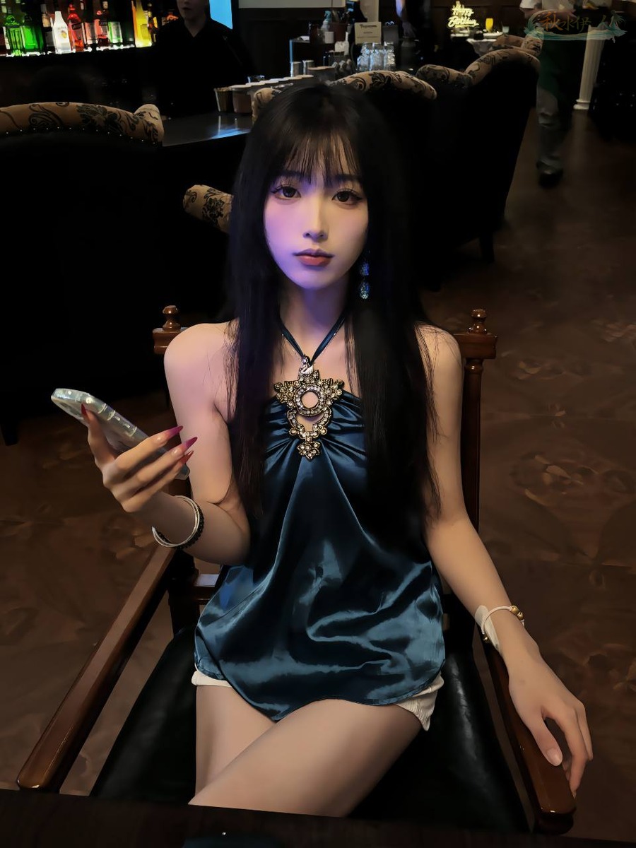 广州05年少女纯欲风格照片
