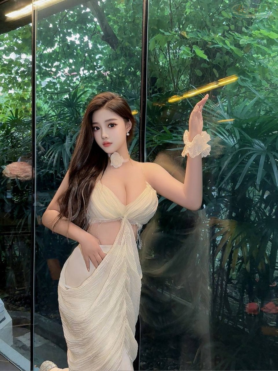 广州雪白肌肤模特完美比例