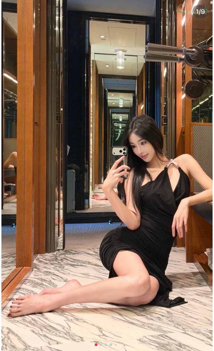 上海高挑气质模特修长美腿