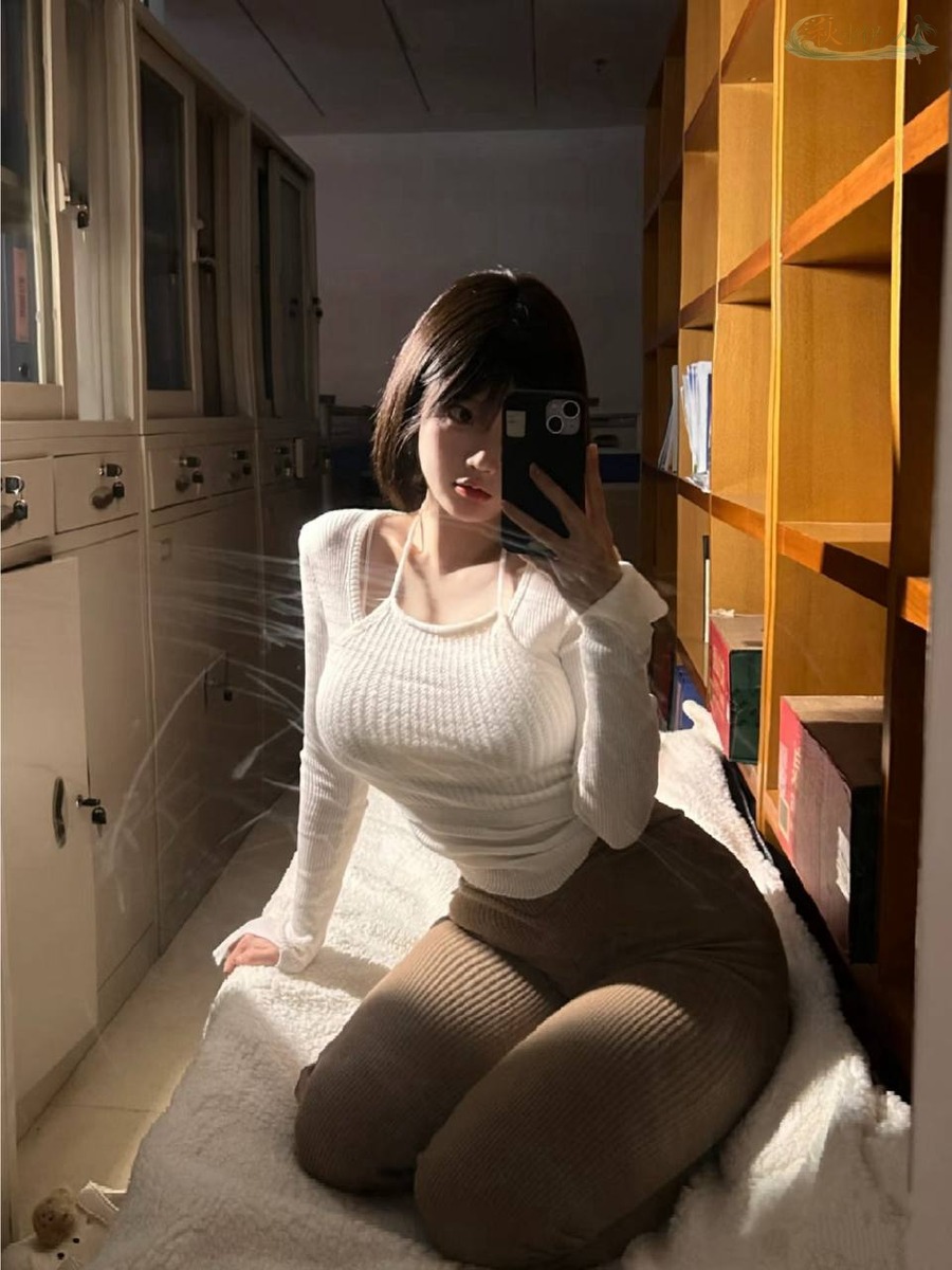 上海172G高挑甜酷模特写真