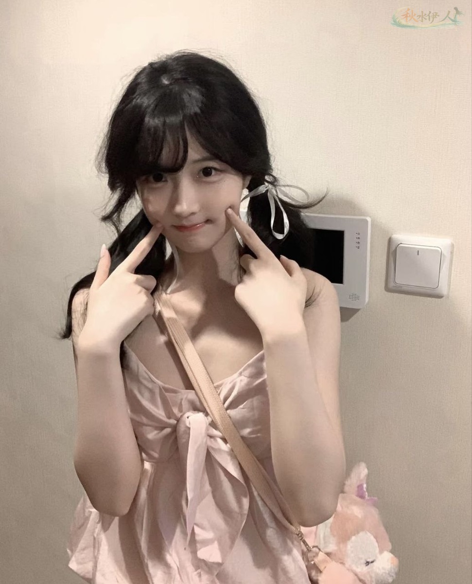 南京女友感模特生活照