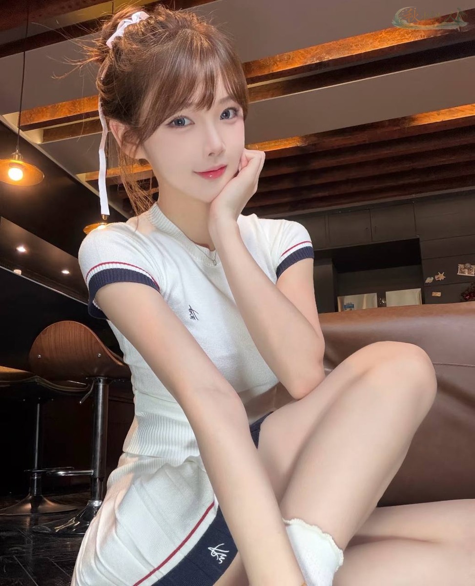 苏州甜美风格制服模特造型
