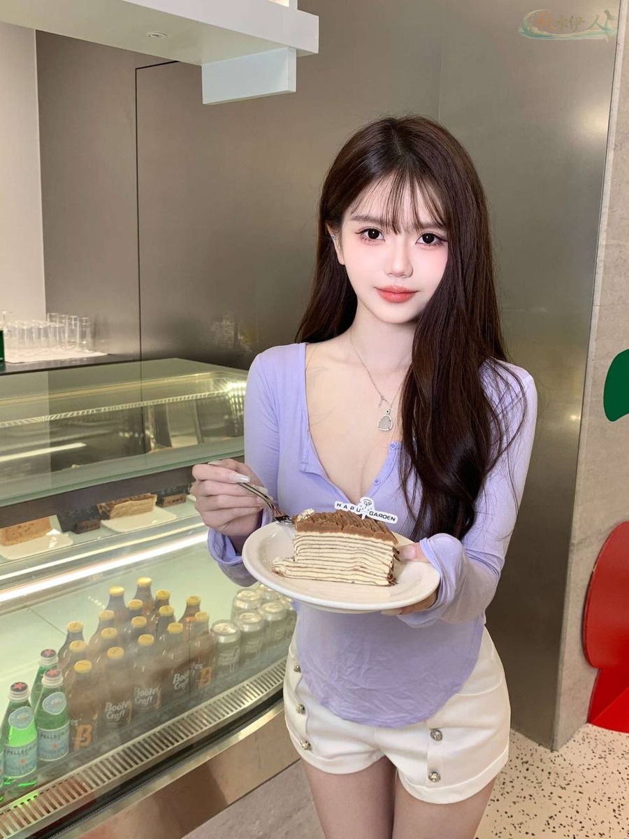 广州清纯模特小乔街拍写真