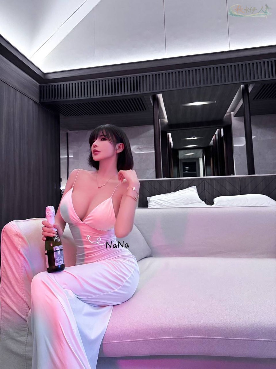 广州健身模特蜜桃臀曲线