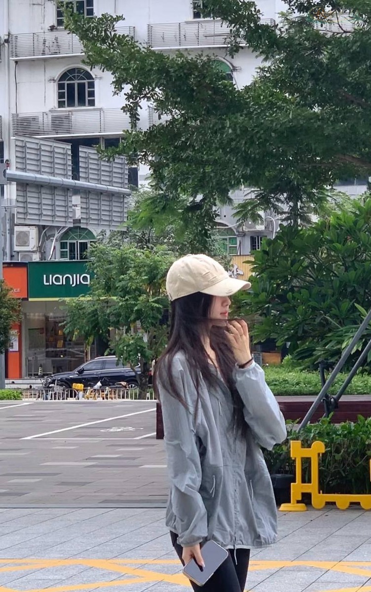 深圳174cm纯欲模特写真街拍