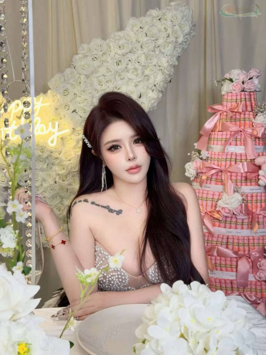 杭州翘臀健身模特娜娜
