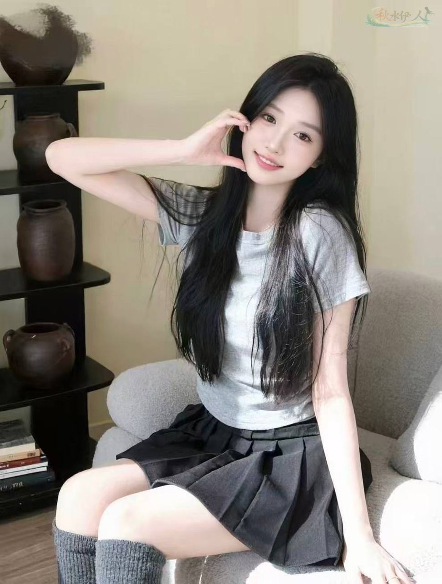 杭州白皙筷子腿模特侧面照