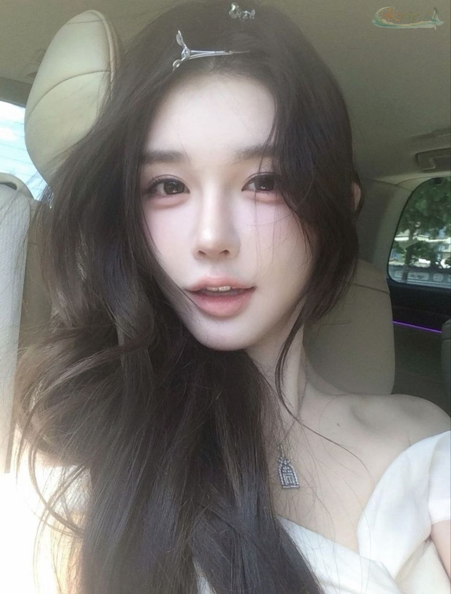 南京纯欲系女神雪白肌肤