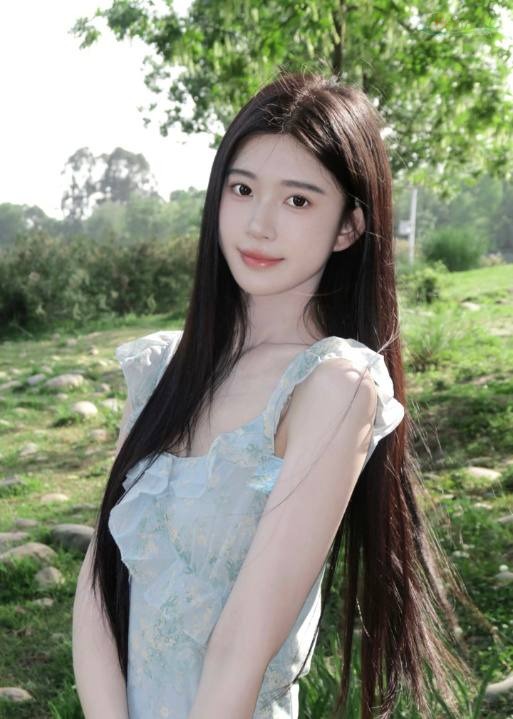 广州高白纯筷子腿模特街拍