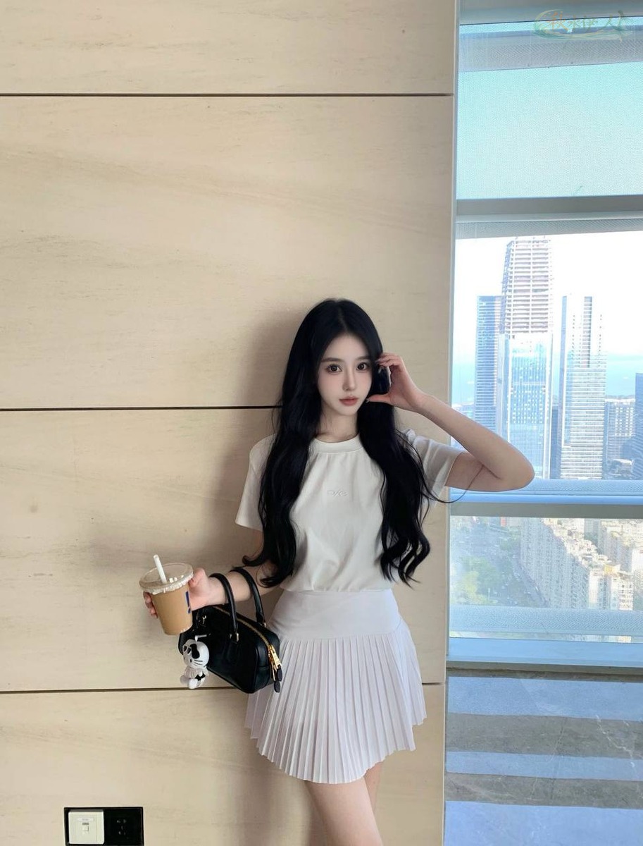 广州纯欲少女模特无风尘气息图