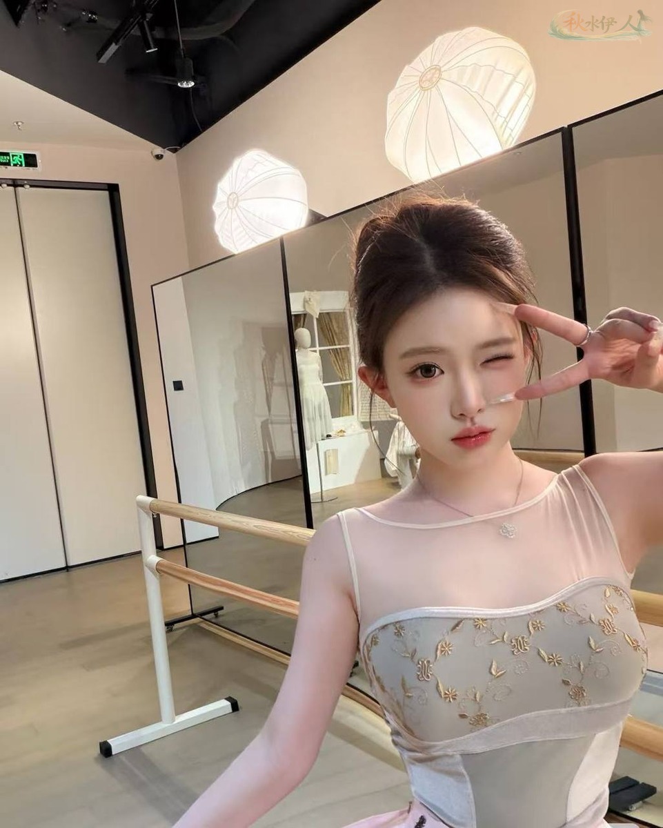 广州高学历女模艺术照片