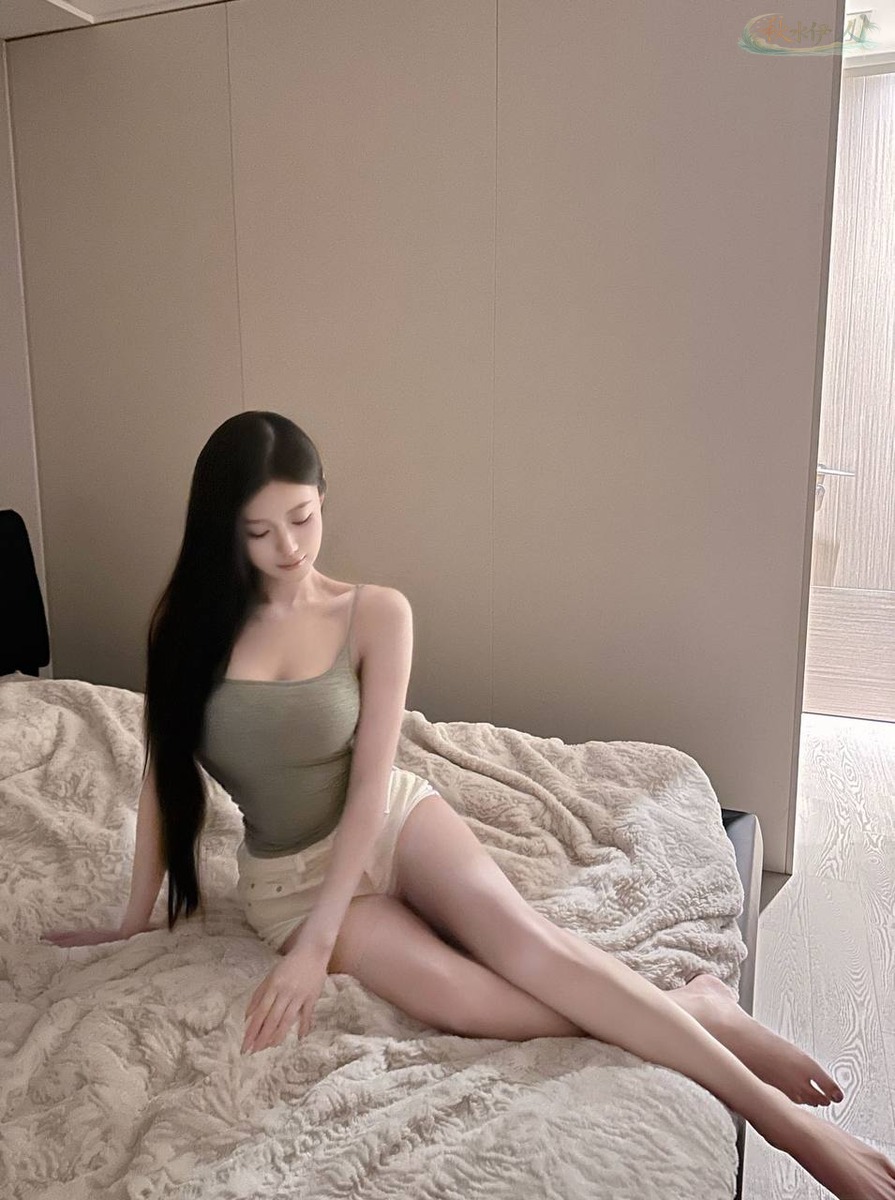 成都平面模特筷子腿特写