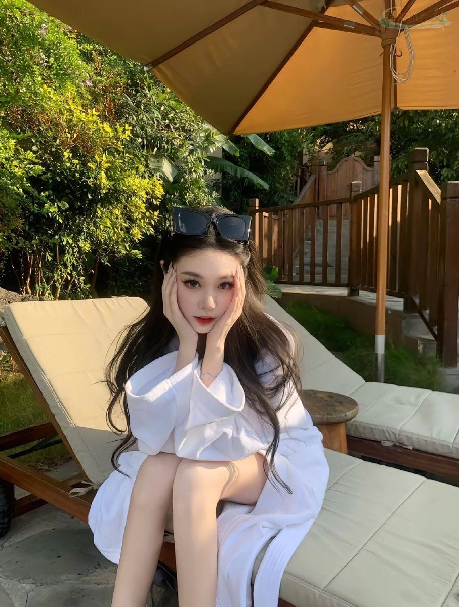 上海冷调高级感模特拍摄