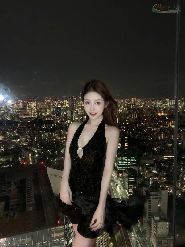 广州高颜值蜜桃臀模特私房照