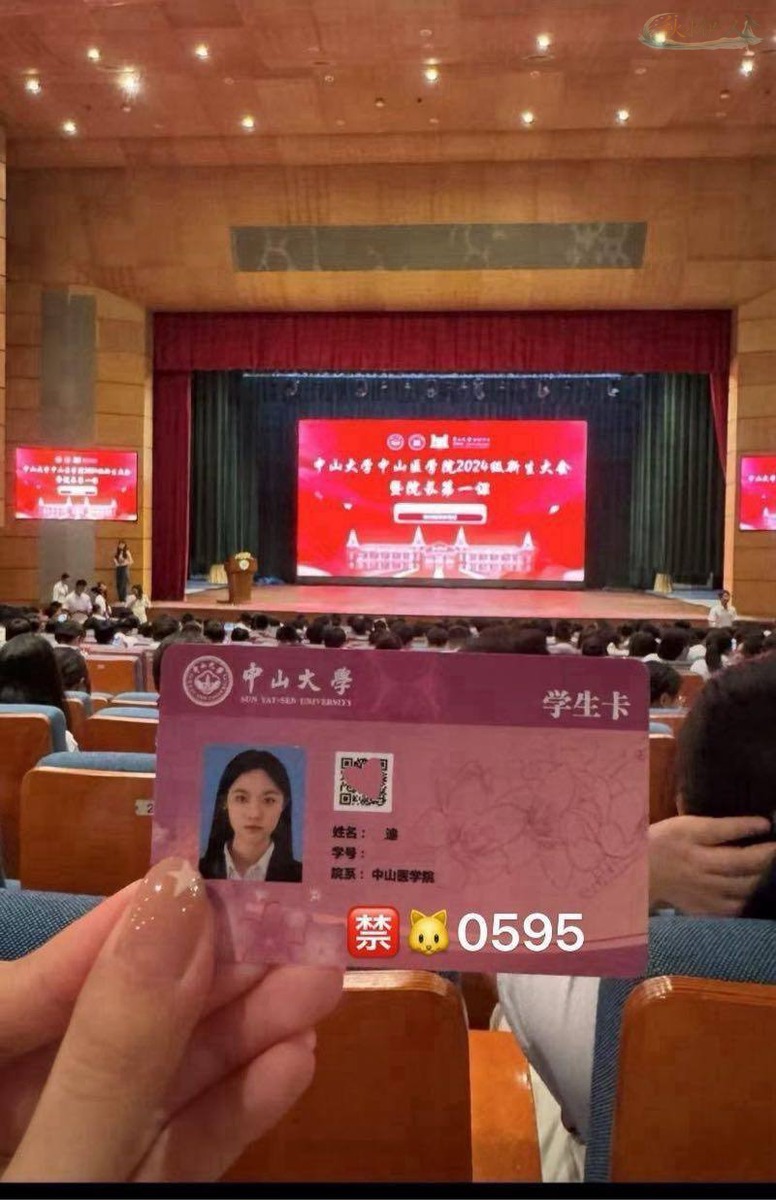 广州清纯模特室内写真