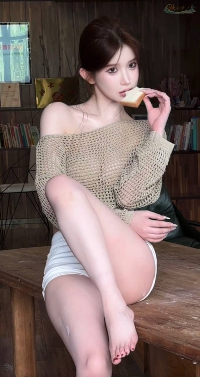 广州特约臀模童颜少女写真