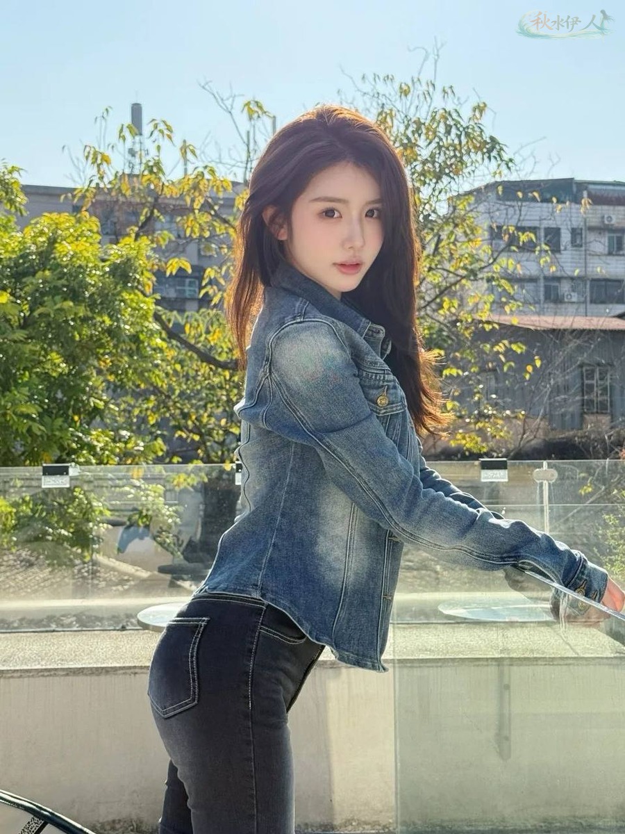 广州大眼甜妹模特丰盈身材