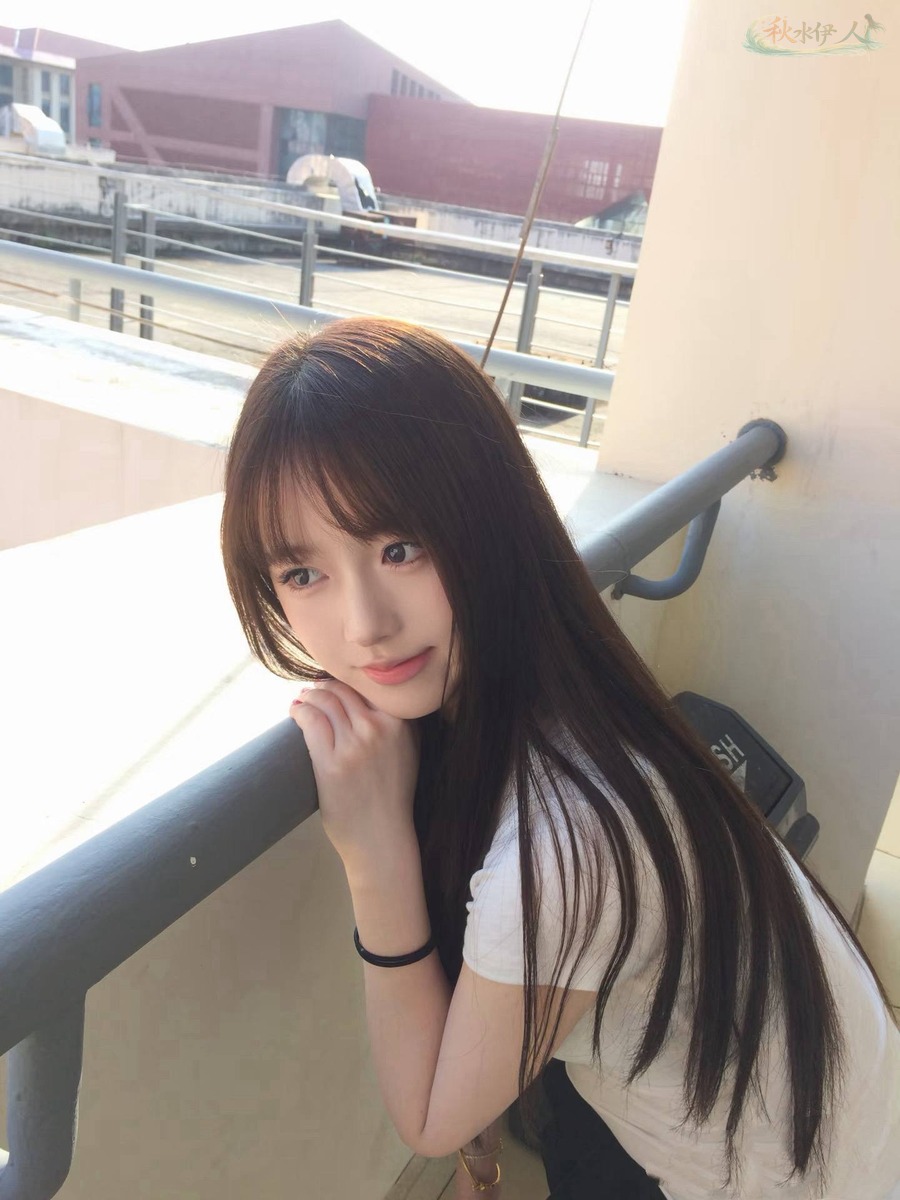 上海纯天然女模温柔微笑照