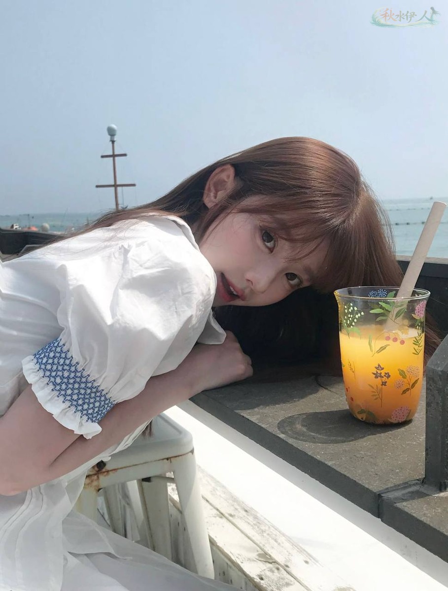 深圳大长腿女模艺术照