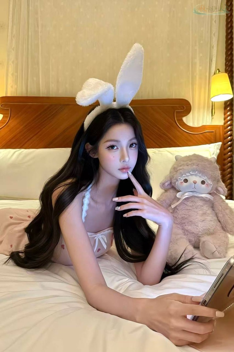 深圳前凸后翘高颜值模特