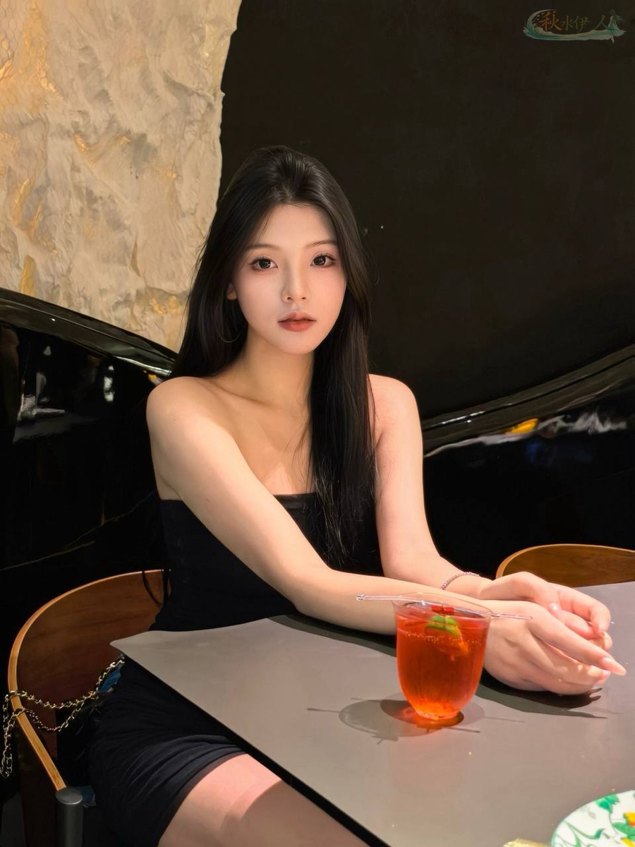 深圳高挑女模纯欲风拍摄