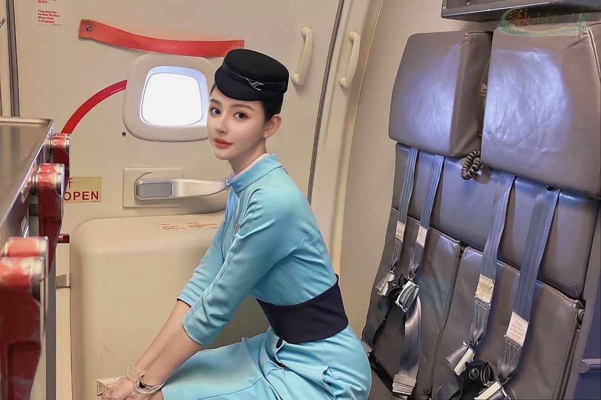 北京气质空姐咖啡厅人像特写