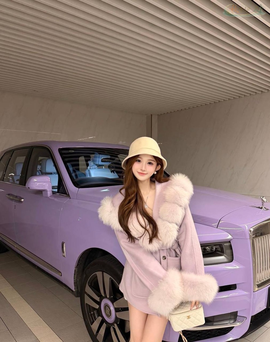 上戏表演系女模街拍