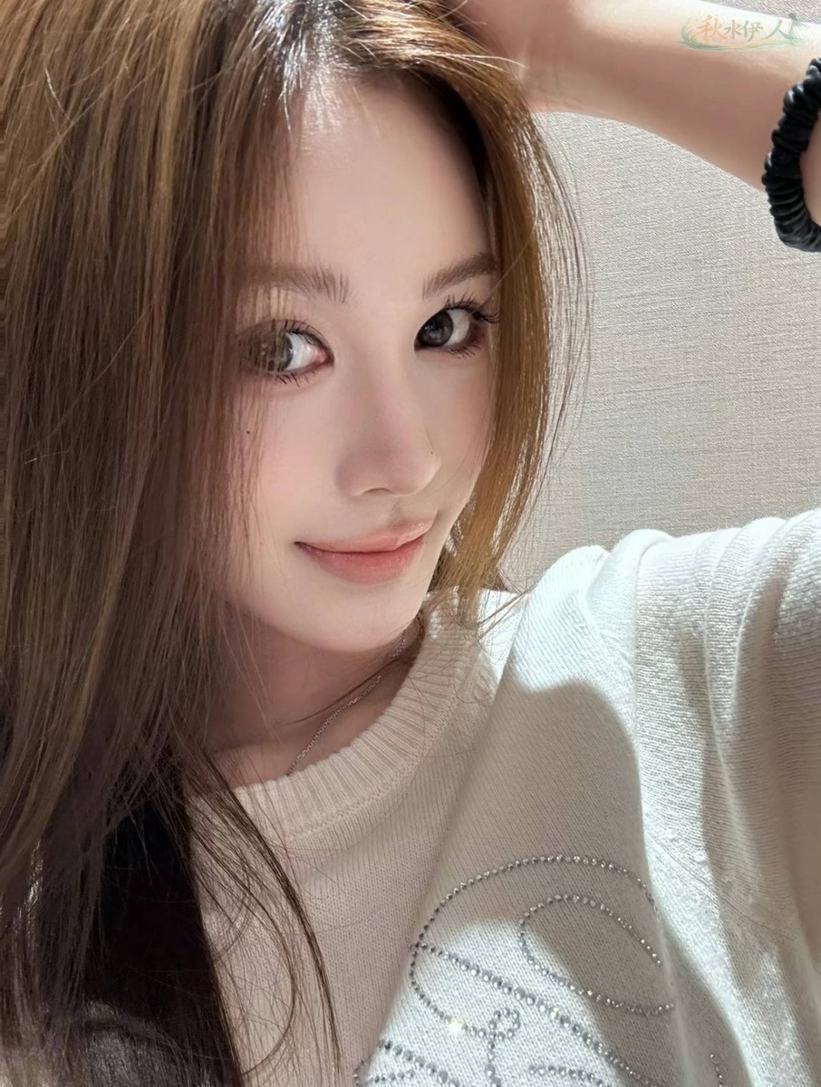 上海圈外模特蜜桃臀街拍