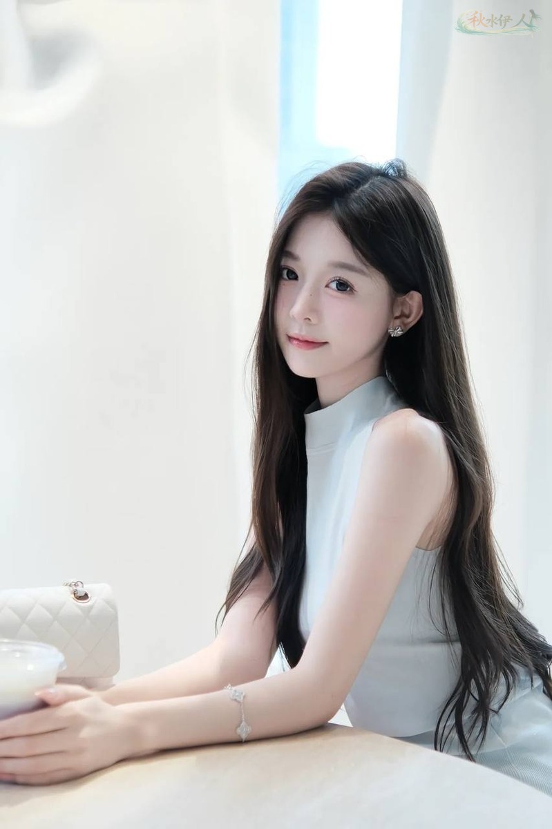 上海童颜纯欲平面模特美图