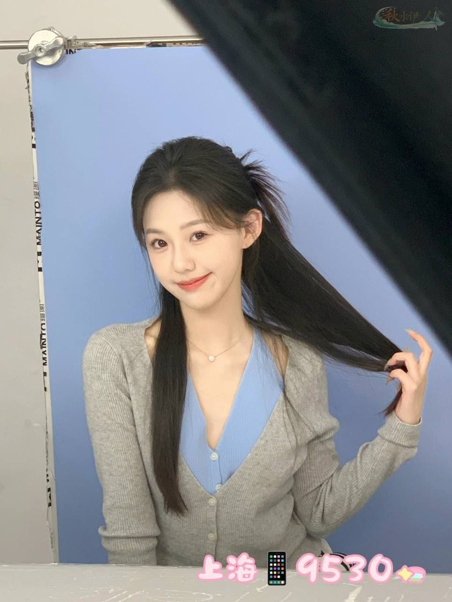 上海纯欲天花板模特腿长100cm