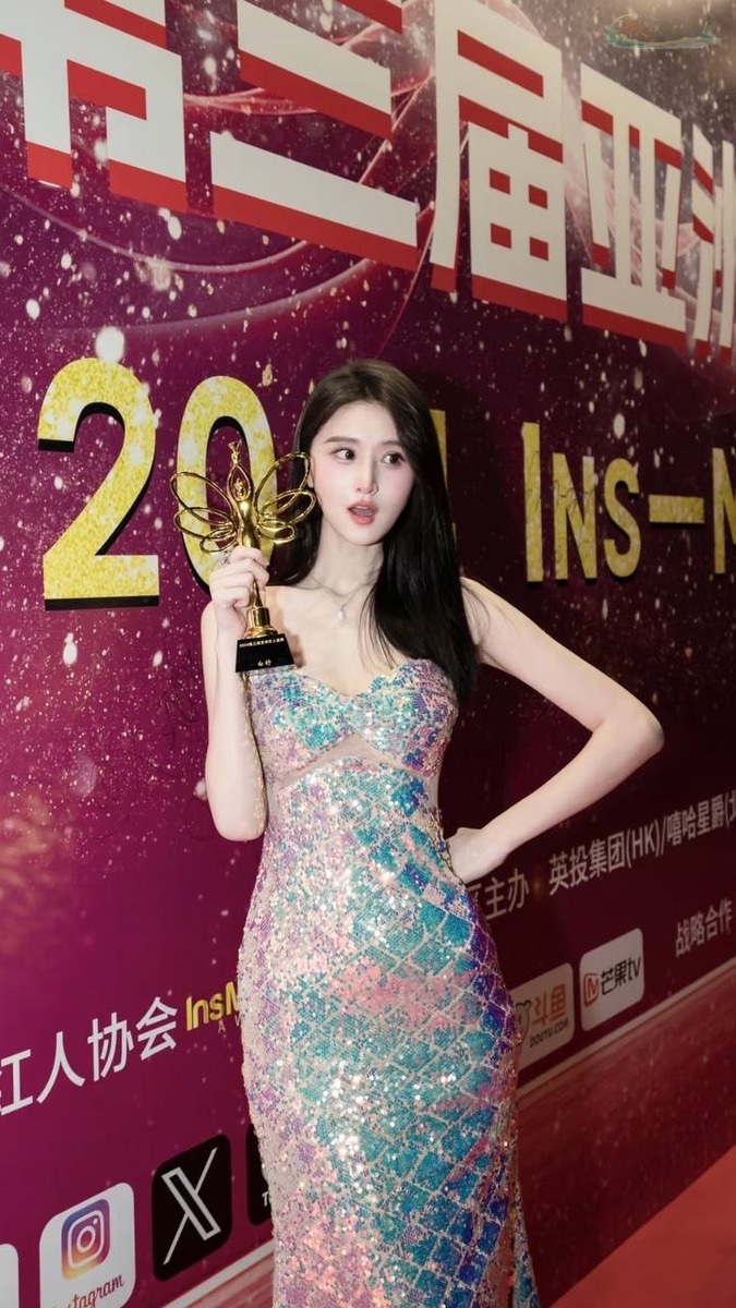 上海178高挑美女模特街拍照片