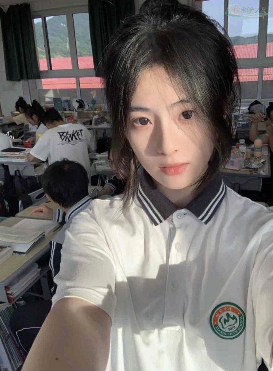 南京清纯少女感模特街拍