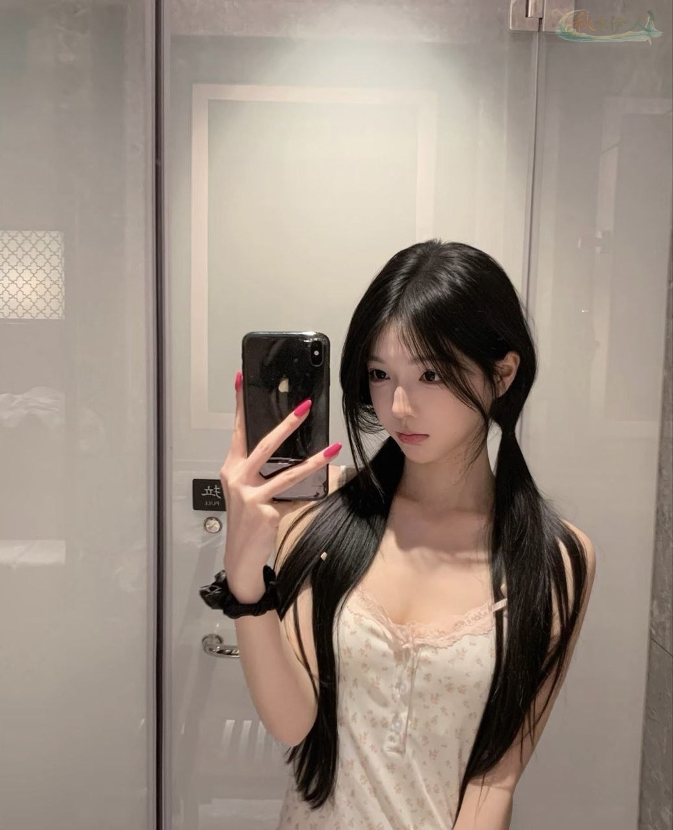 南京邻家女孩模特可爱瞬间