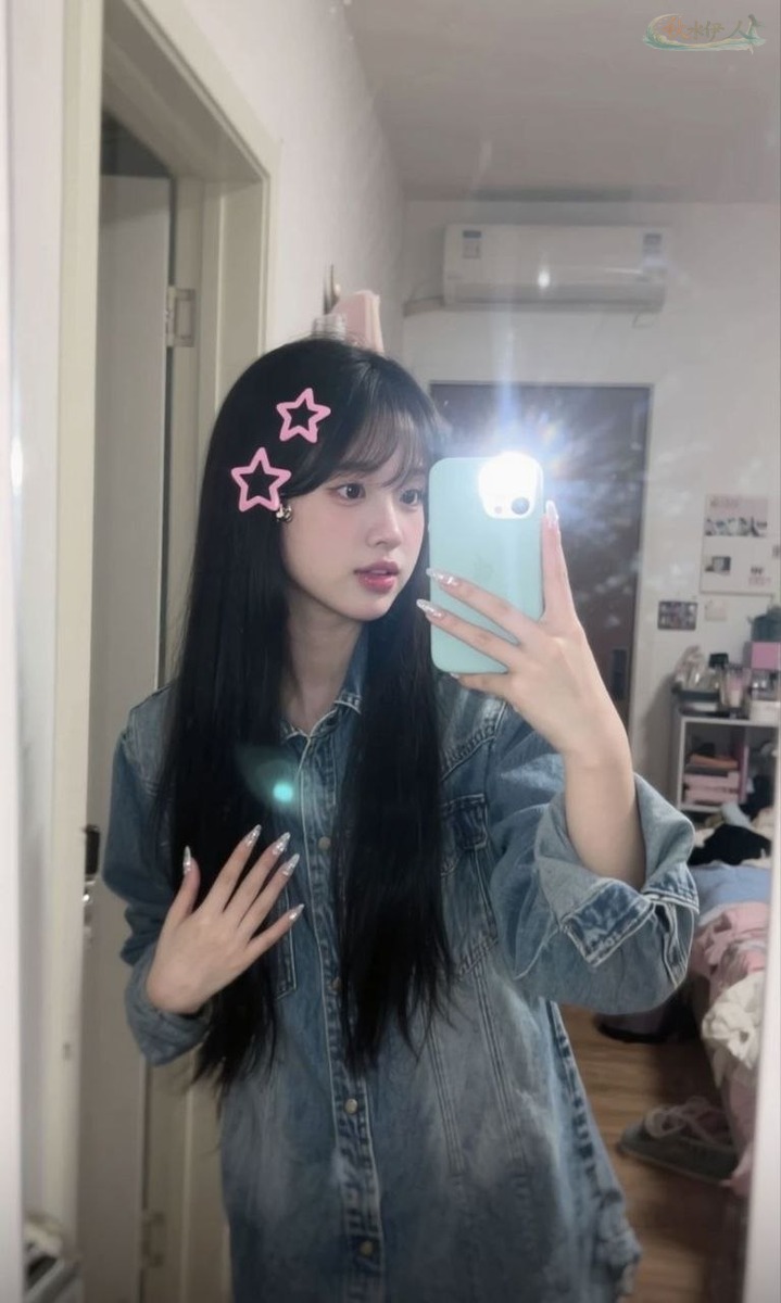 南京纸薄背气质女模