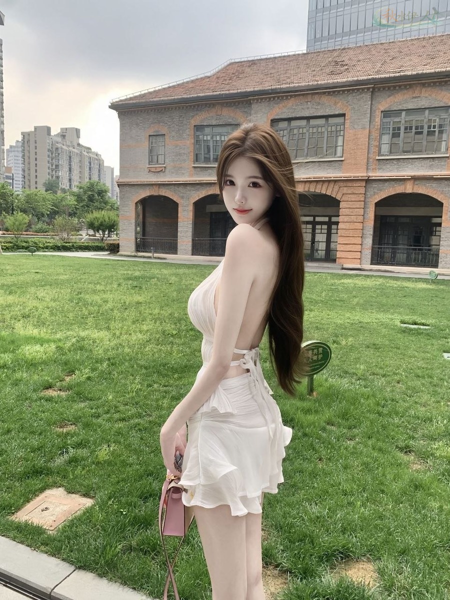 南京可爱女模 初恋脸纯欲风格大片
