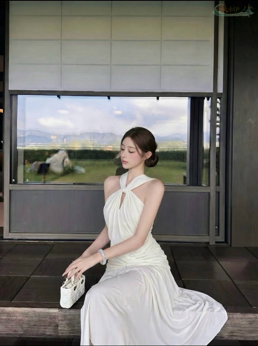 上海纯欲风甜美模特写真