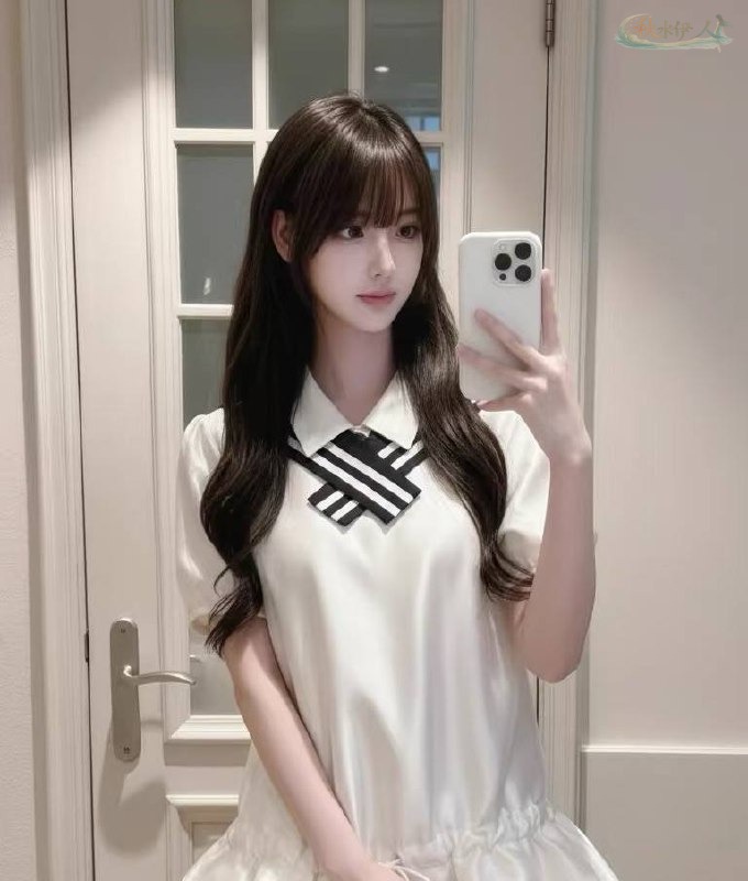 上海176蜜桃臀模特性感写真