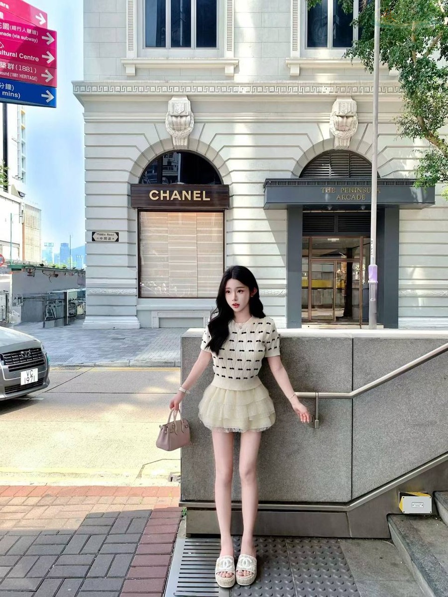 深圳清纯系模特冷白皮写真