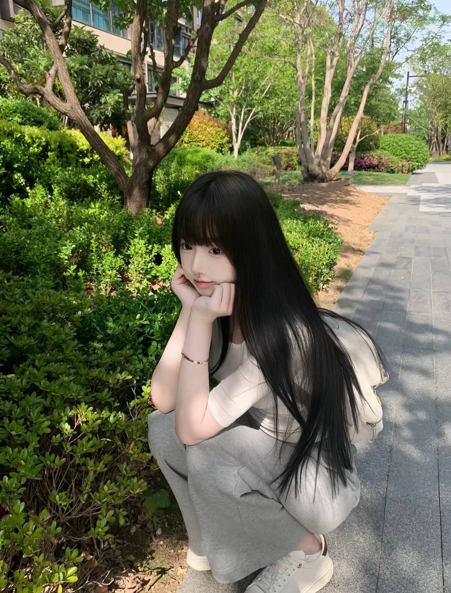 深圳05后甜美学生模特 清纯美照
