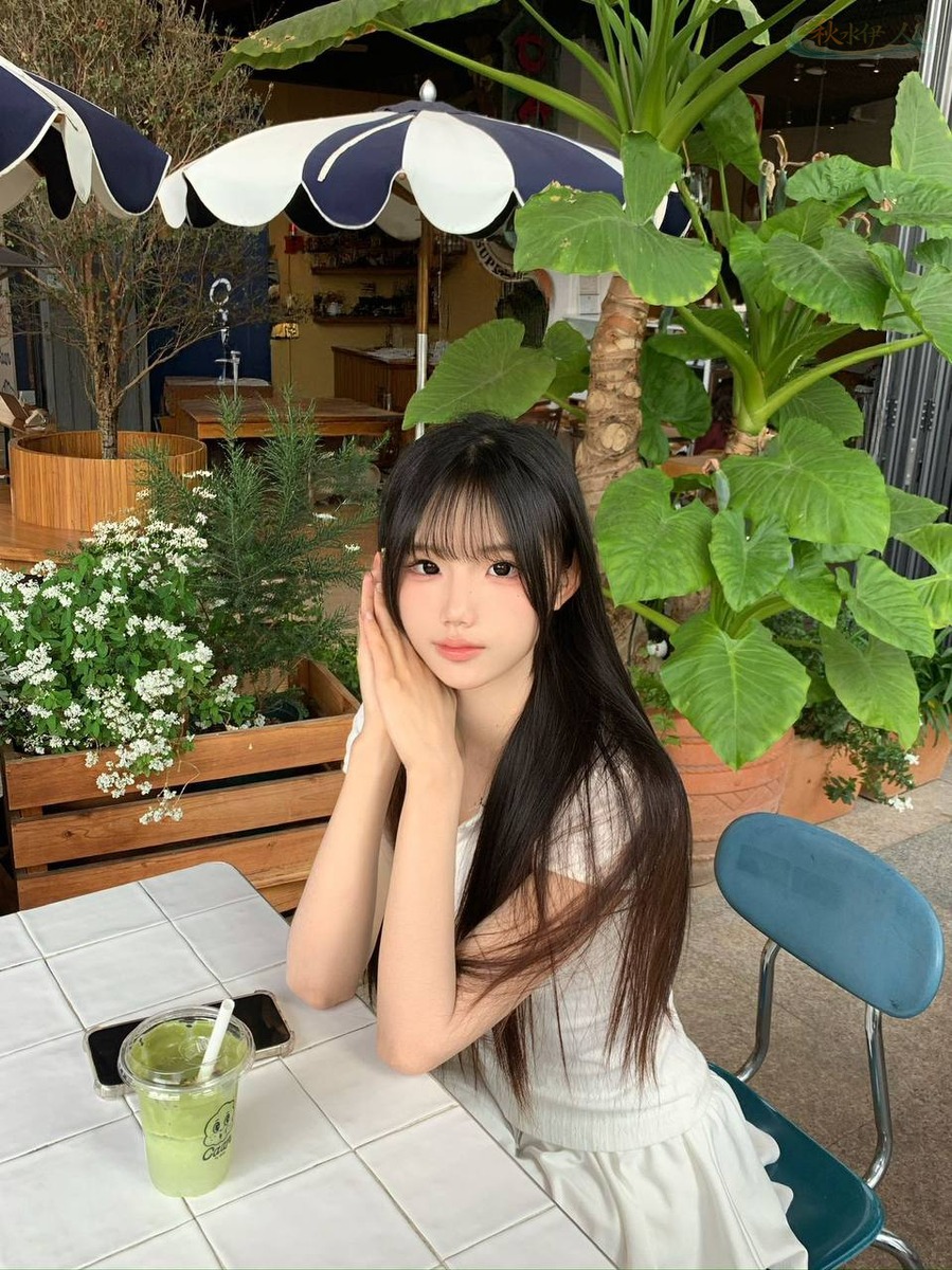 广州纯欲风清纯少女模特照片