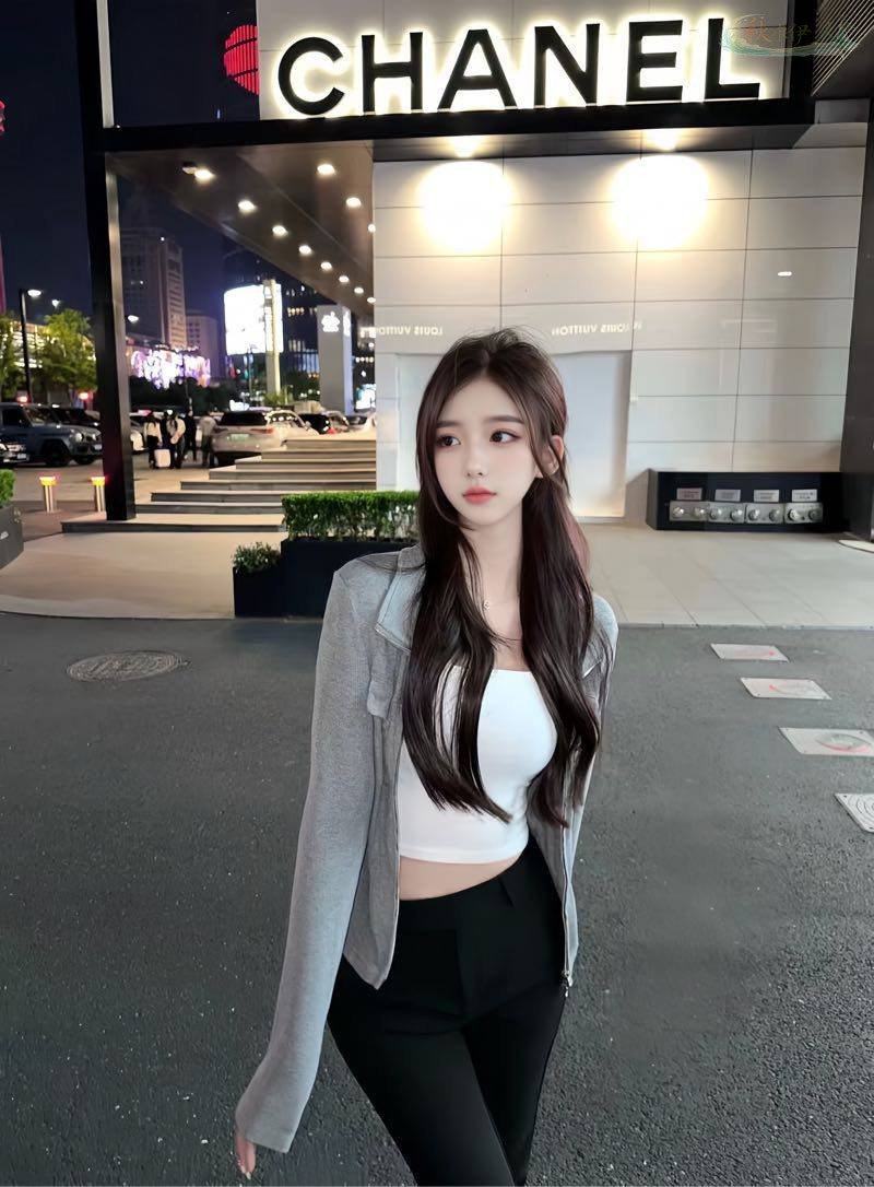 广州纯欲系模特高白高挑写真