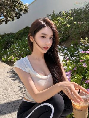 广州纯欲气质模特写真拍摄