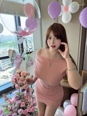 深圳清纯新人模特写真雪白肌肤