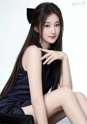长沙175模特玲珑曲线大牌街拍