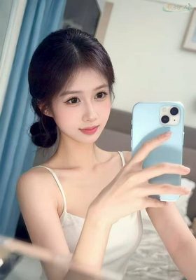 长沙气质模特星星雪白皮肤奶油肌写真