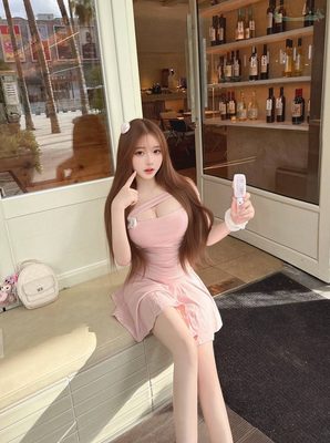 深圳甜美系模特牛奶肌写真