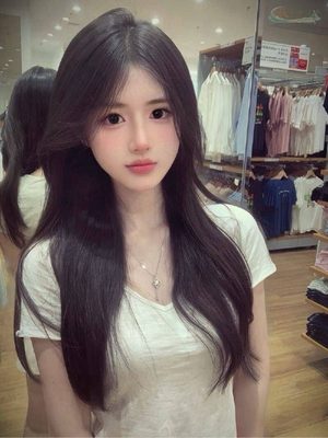 北京纯欲甜妹模特写真 童颜E罩杯